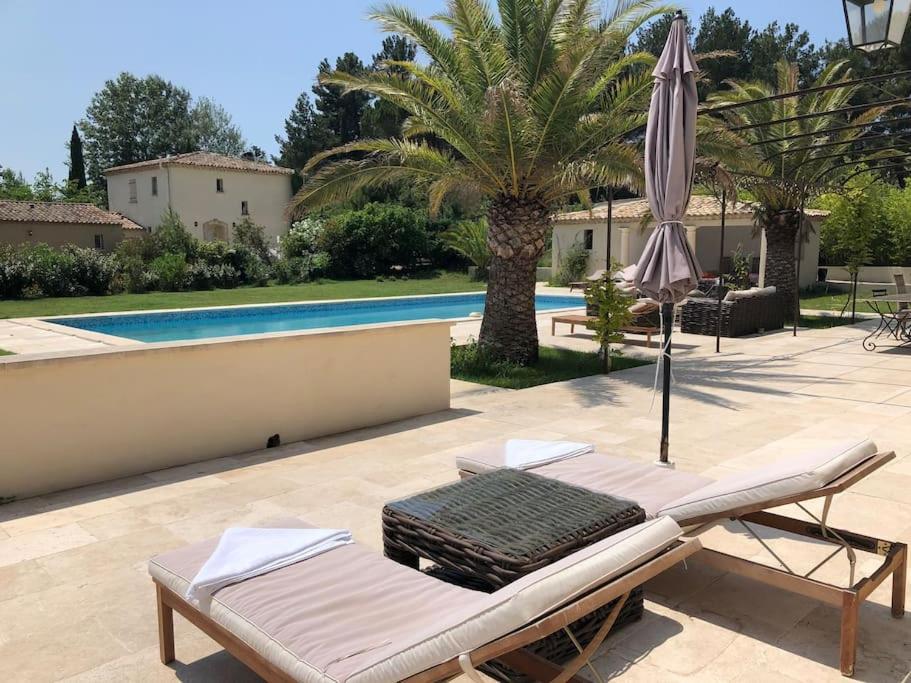 Appartement Dans Bastide A Saint Remy De Provence Exterior foto