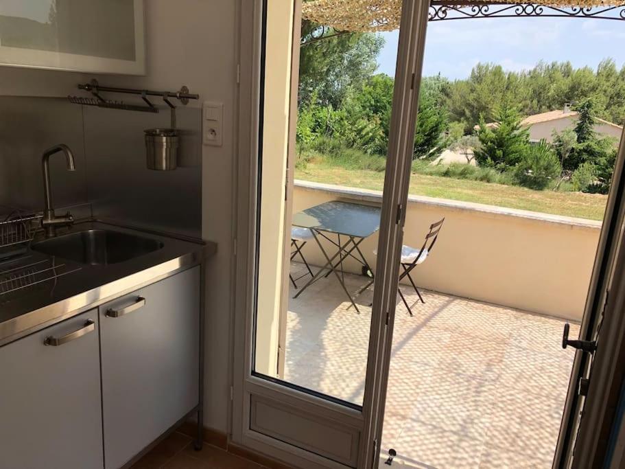 Appartement Dans Bastide A Saint Remy De Provence Exterior foto